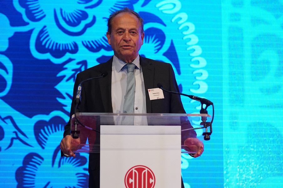 4. 英国48家集团俱乐部主席斯蒂芬?佩里致辞.jpg